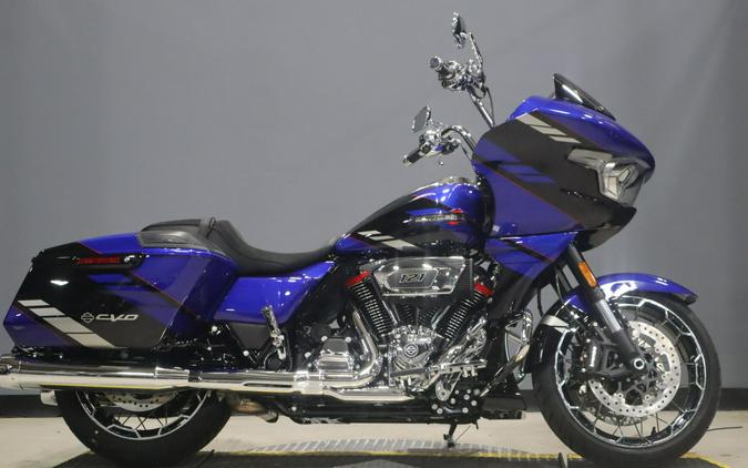 2025 Harley-Davidson® CVO™ Road Glide™ FLTRXSE