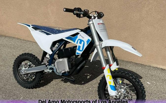 2024 Husqvarna EE 3