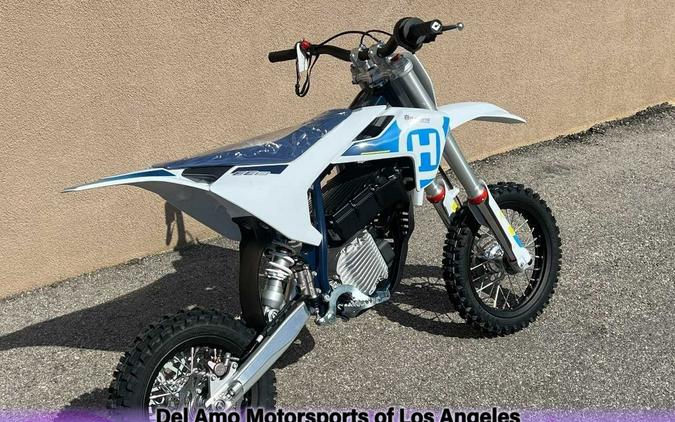 2024 Husqvarna EE 3