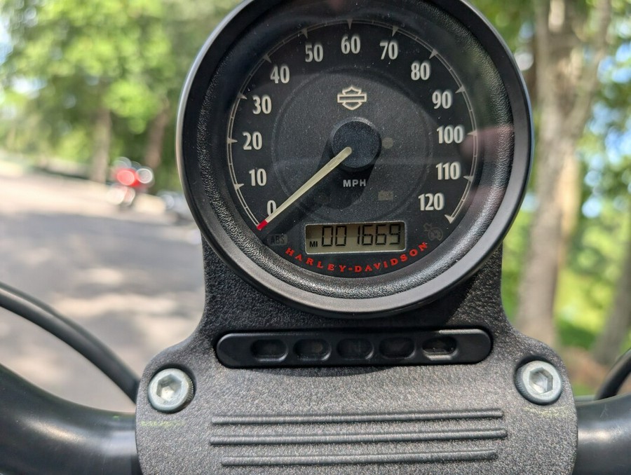 XL 883N 2021 Iron 883™