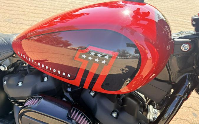 FXBBS 2022 Street Bob® 114