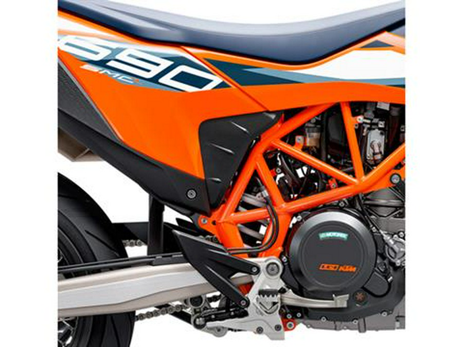 2024 KTM 690 SMC R