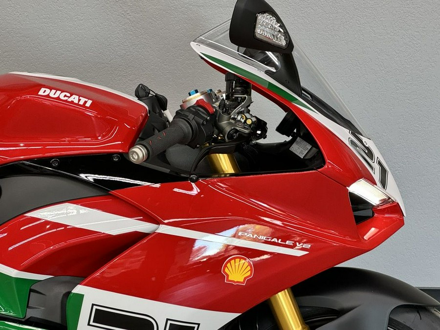 2025 Ducati Panigale V2 Bayliss 1st Championship