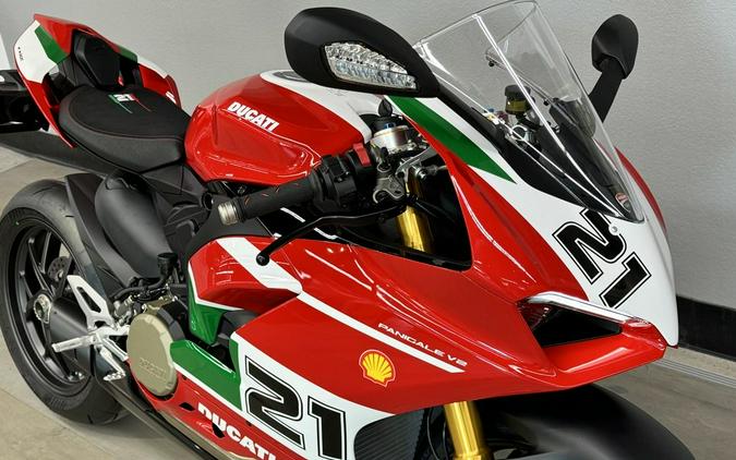 2025 Ducati Panigale V2 Bayliss 1st Championship