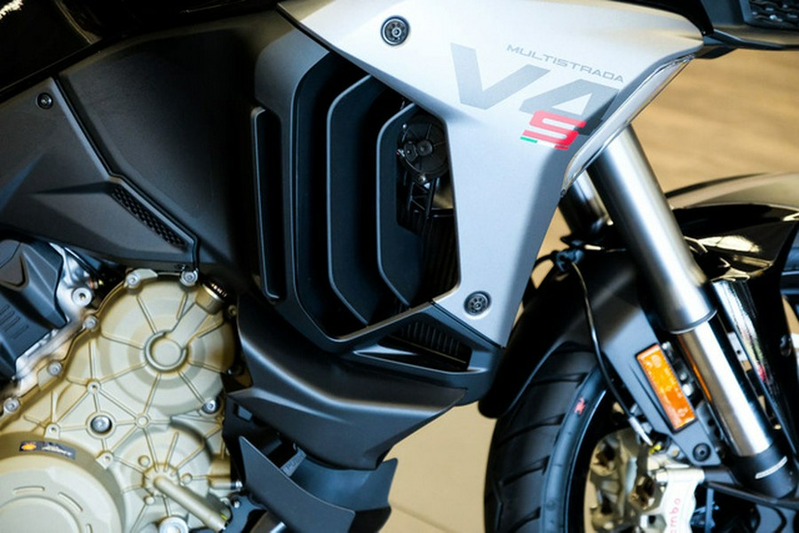 2026 Ducati Multistrada V4 S Travel & Radar Thrilling Black