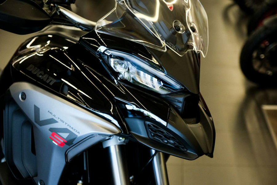 2026 Ducati Multistrada V4 S Travel & Radar Thrilling Black