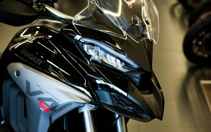 2026 Ducati Multistrada V4 S Travel & Radar Thrilling Black