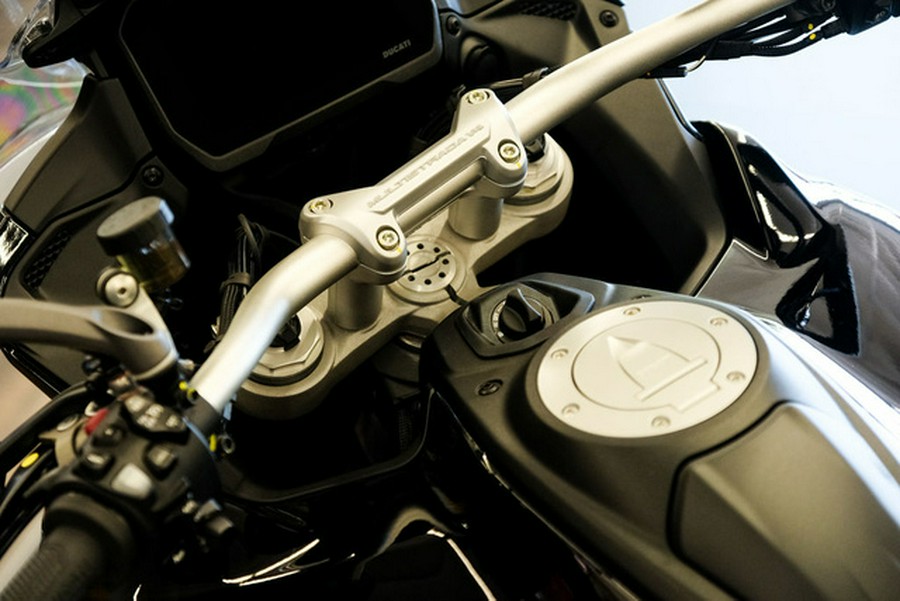 2026 Ducati Multistrada V4 S Travel & Radar Thrilling Black