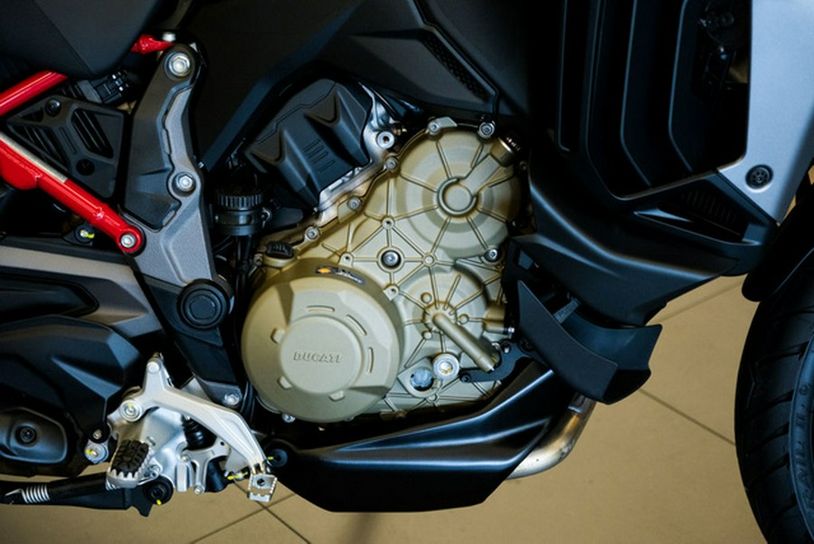2026 Ducati Multistrada V4 S Travel & Radar Thrilling Black