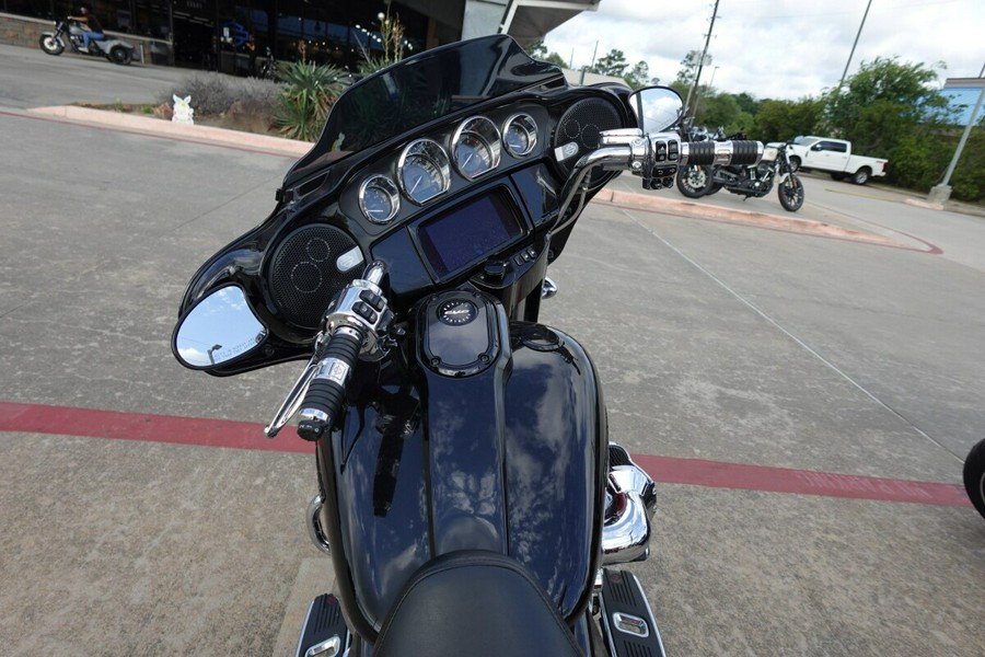 2021 Harley-Davidson CVO Street Glide FLHXSE