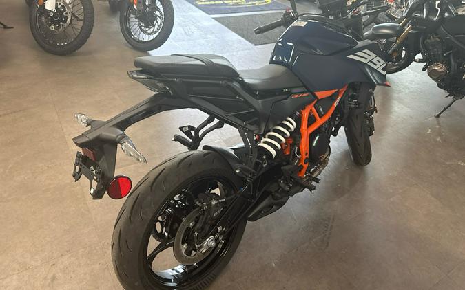 2026 KTM 390 Duke