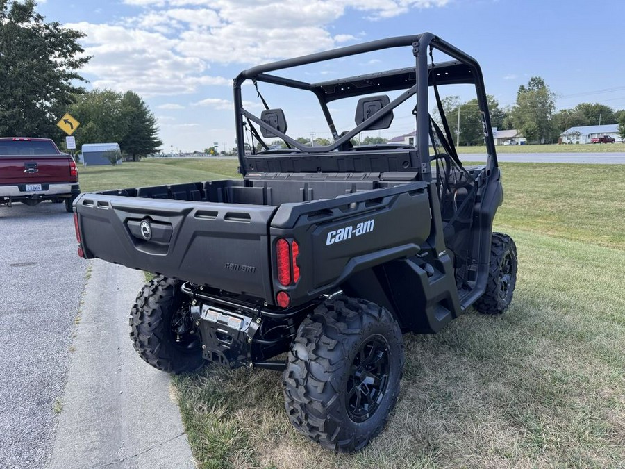 2025 Can-Am® Defender DPS HD9 Compass Green