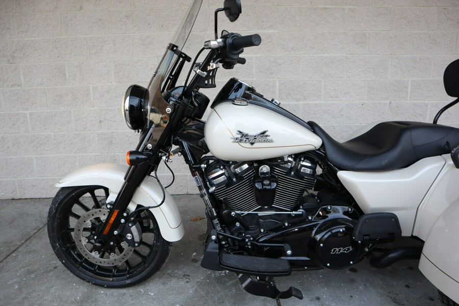 2023 Harley-Davidson Freewheeler