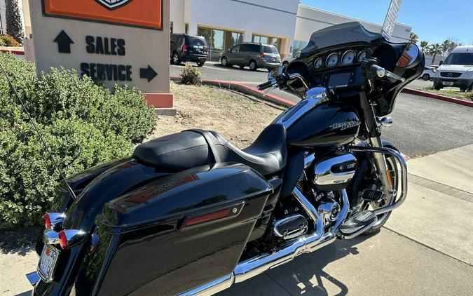 2017 Harley-Davidson® FLHXS - Street Glide® Special