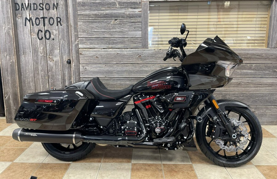 2024 Harley-Davidson CVO™ Road Glide® ST Raven Metallic