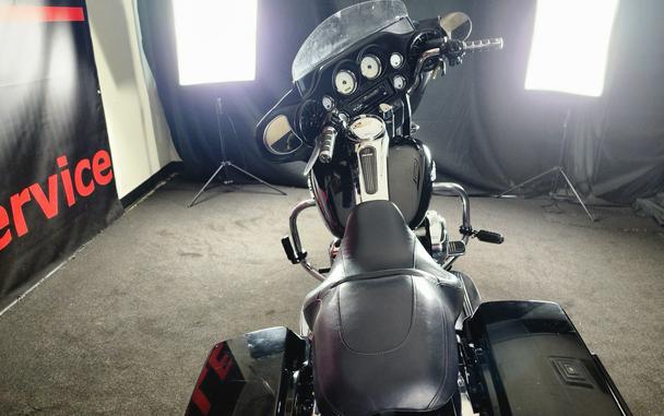 2012 HARLEY-DAVIDSON FLHXI - C619880