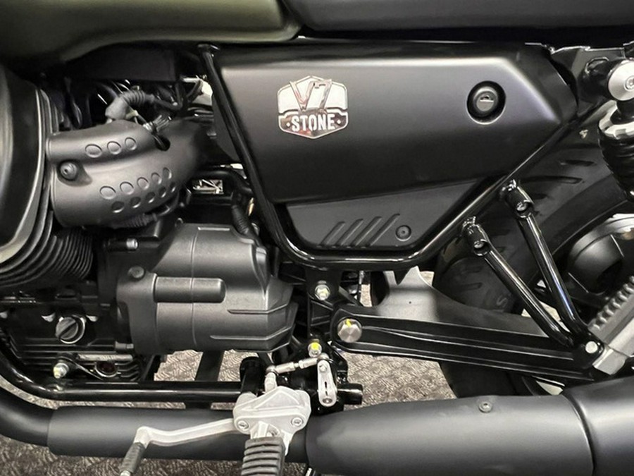 2024 Moto Guzzi V7 Stone