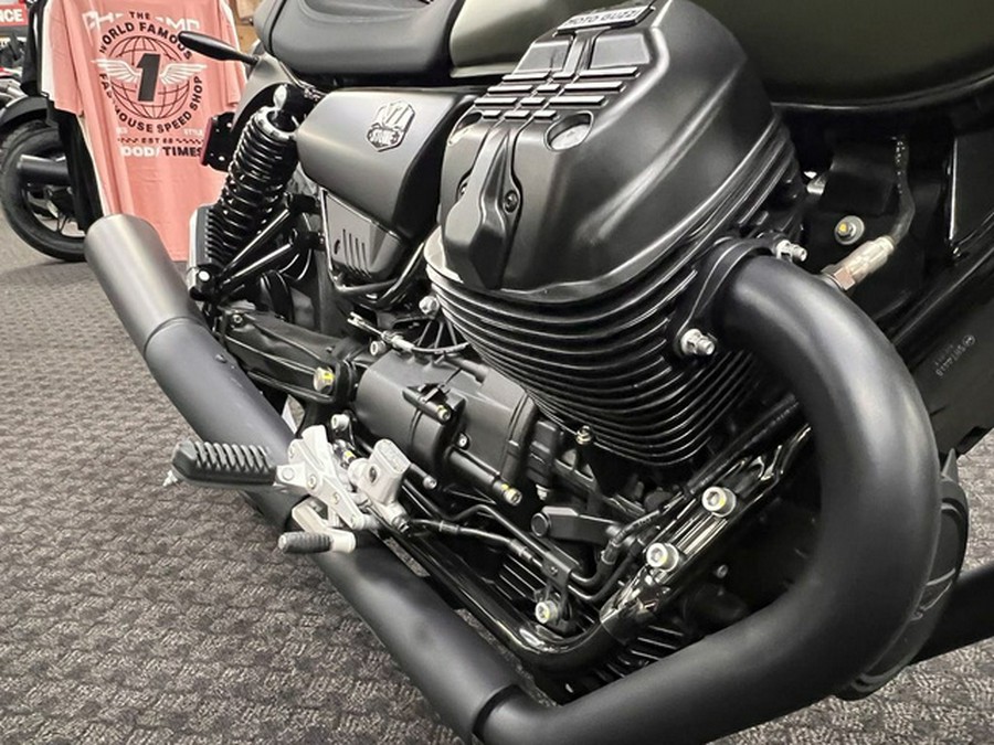 2024 Moto Guzzi V7 Stone