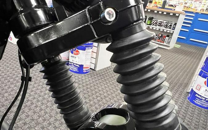 2024 Moto Guzzi V7 Stone