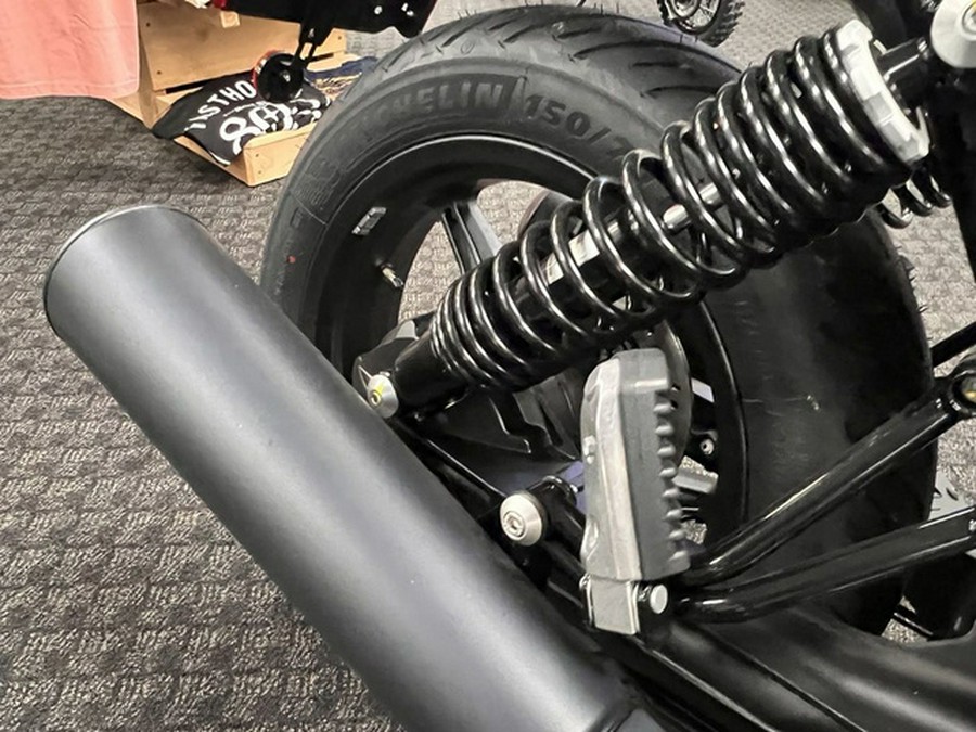 2024 Moto Guzzi V7 Stone