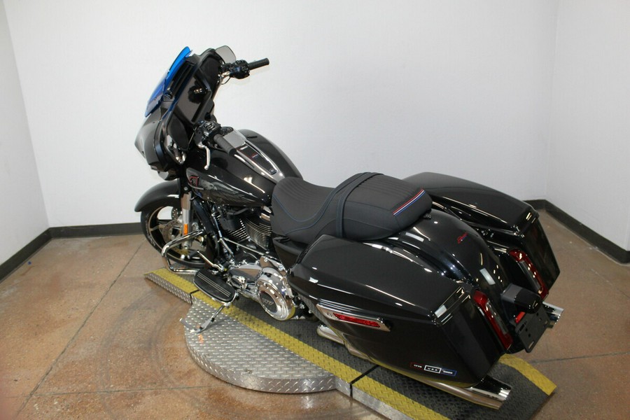2026 Harley-Davidson® Street Glide® Midnight Ember