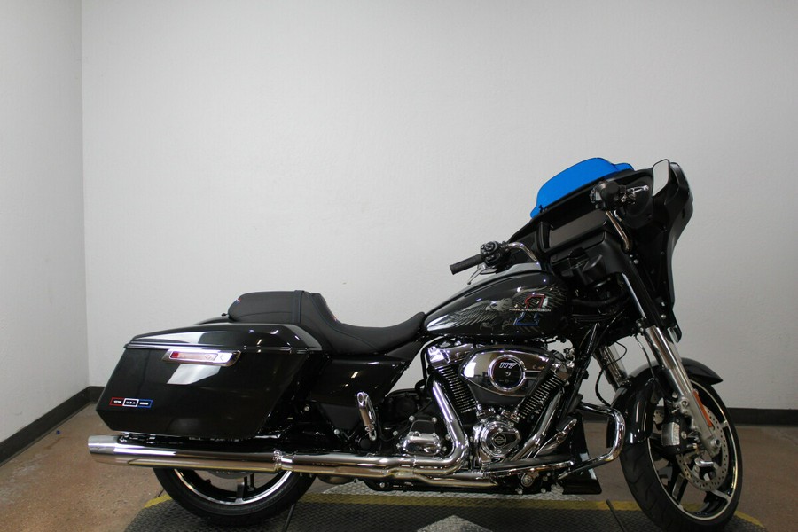 2026 Harley-Davidson® Street Glide® Midnight Ember
