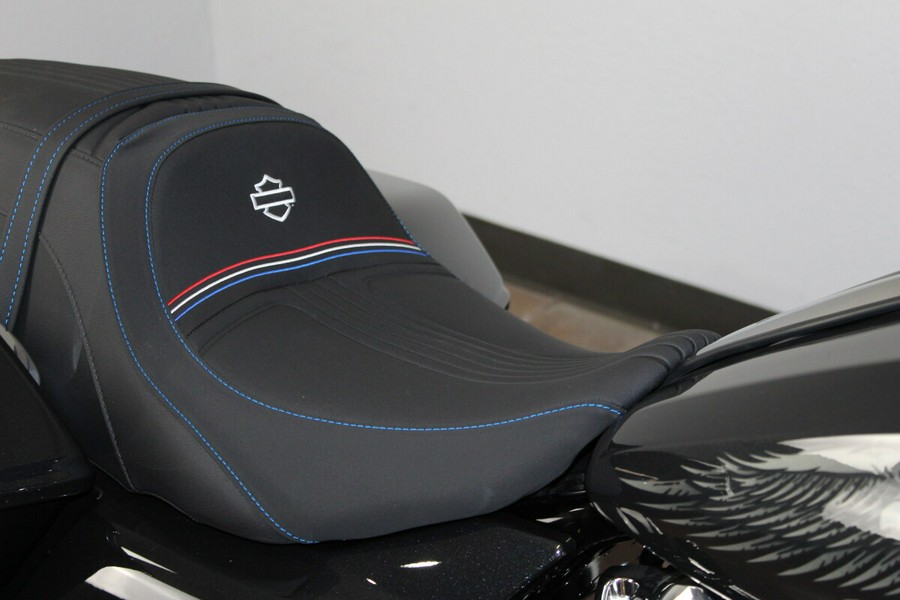 2026 Harley-Davidson® Street Glide® Midnight Ember