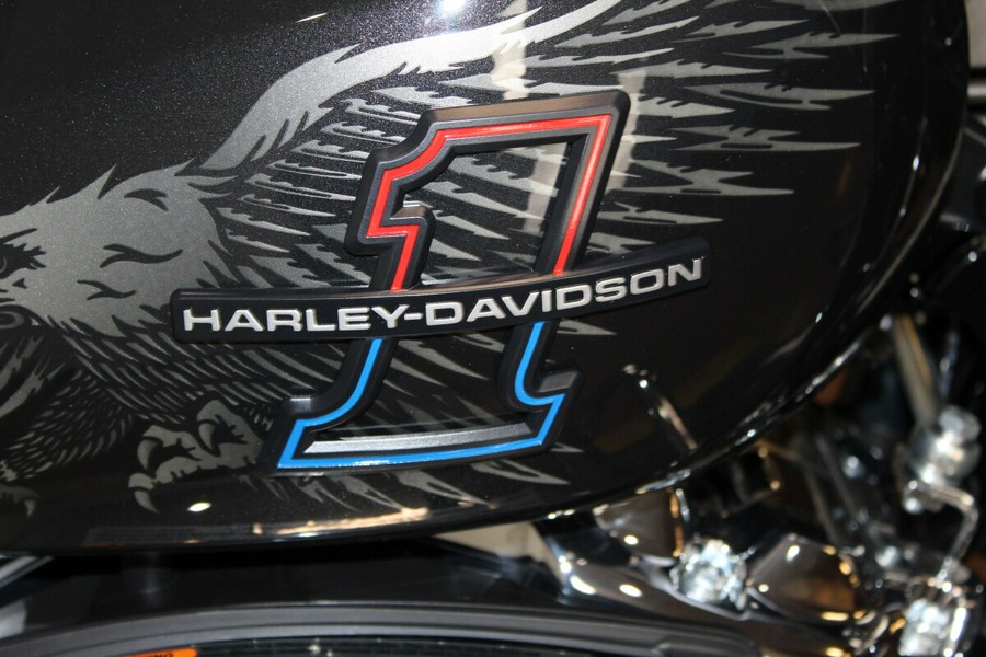 2026 Harley-Davidson® Street Glide® Midnight Ember