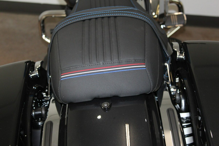 2026 Harley-Davidson® Street Glide® Midnight Ember