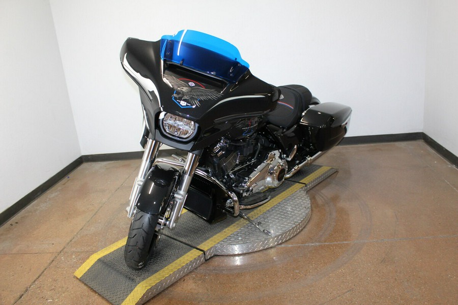 2026 Harley-Davidson® Street Glide® Midnight Ember