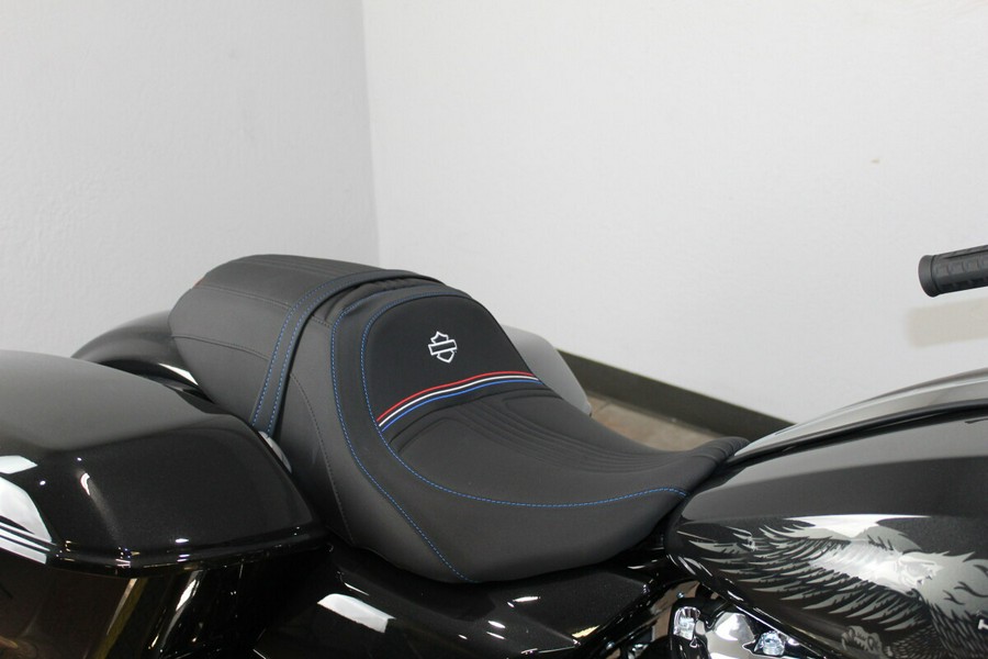 2026 Harley-Davidson® Street Glide® Midnight Ember