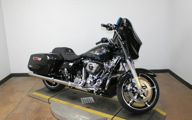 2026 Harley-Davidson® Street Glide® Midnight Ember