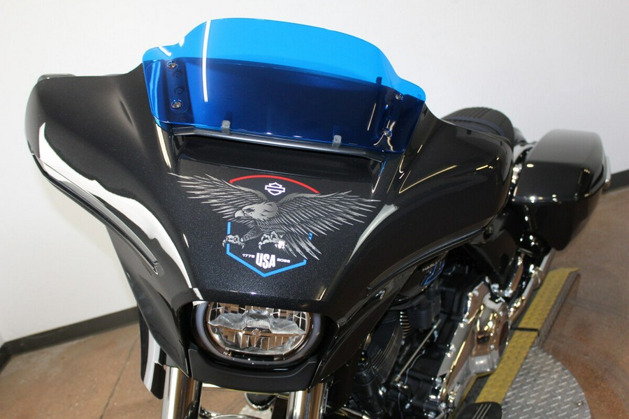 2026 Harley-Davidson® Street Glide® Midnight Ember