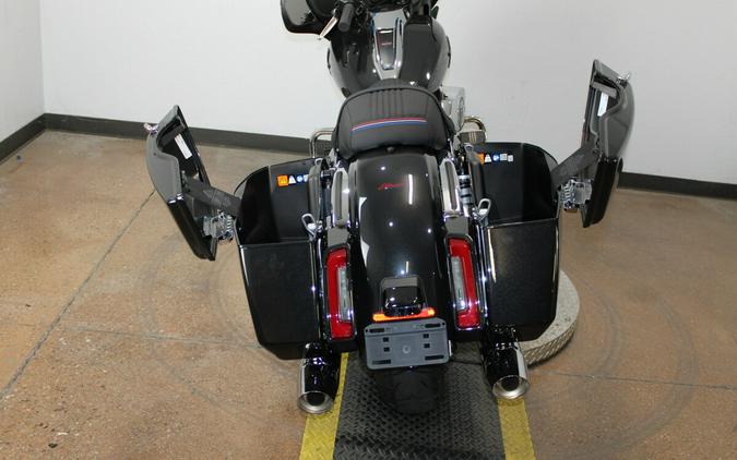 2026 Harley-Davidson® Street Glide® Midnight Ember