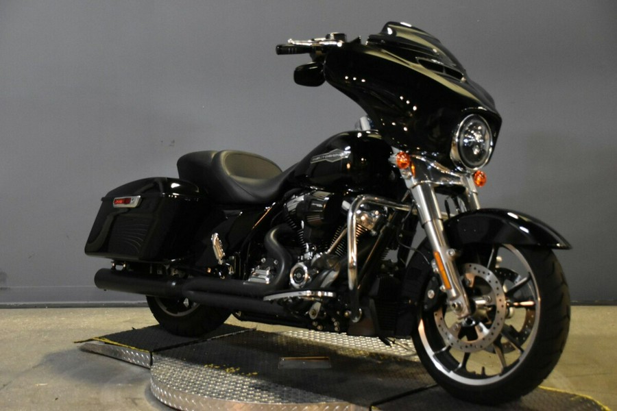 2022 Harley-Davidson Street Glide