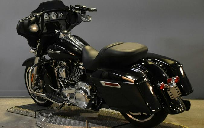 2022 Harley-Davidson Street Glide