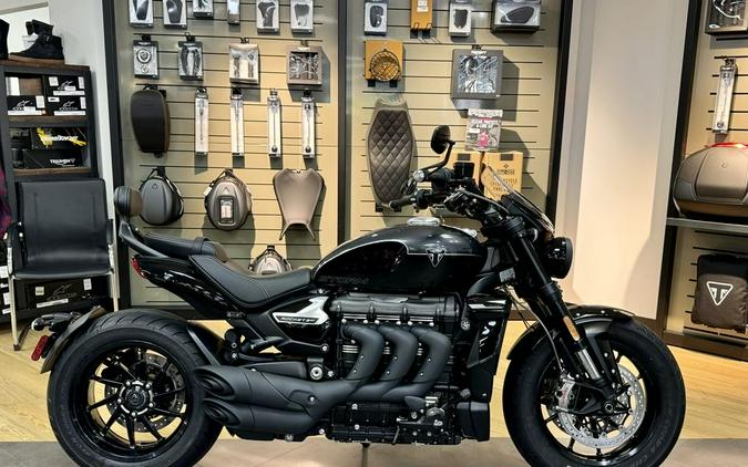 2025 Triumph Rocket 3 Storm Lineup Review [GT and R Models]