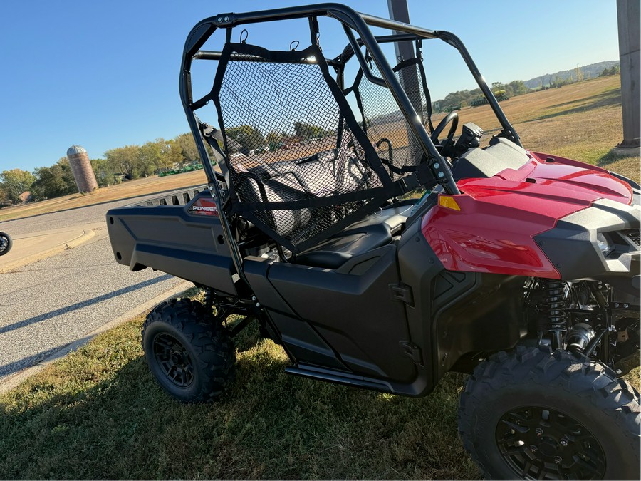 2026 Honda Pioneer 700 Deluxe