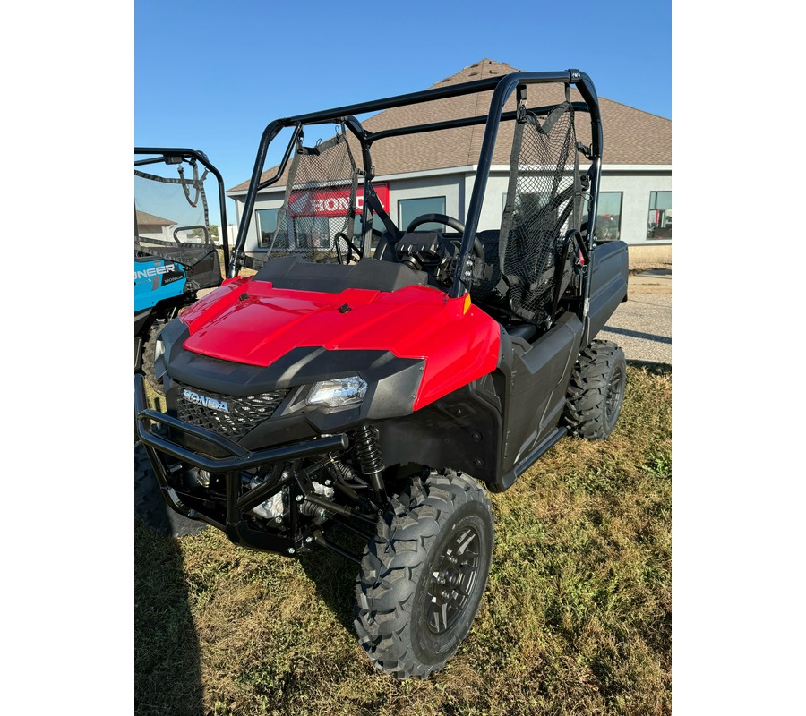 2026 Honda Pioneer 700 Deluxe
