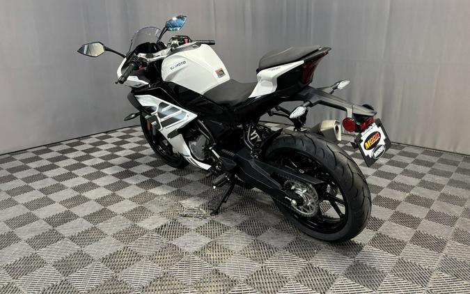 2026 CFMOTO 300SS