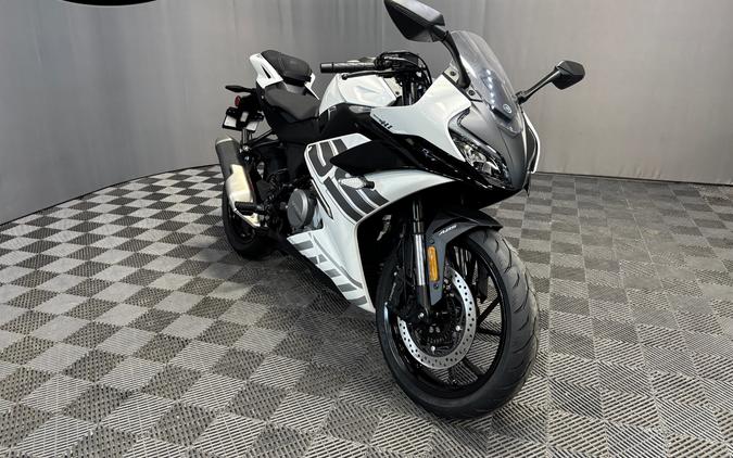 2026 CFMOTO 300SS