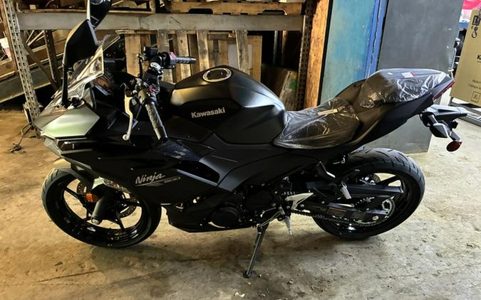 2026 Kawasaki EX500HTFNN