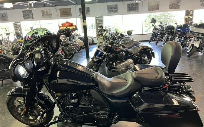 2022 Harley-Davidson Street Glide ST Vivid Black FLHXST