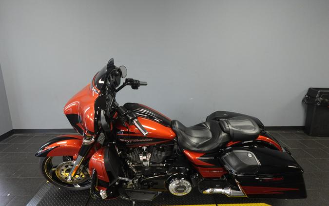 2017 Harley-Davidson CVO Street Glide FLHXSE