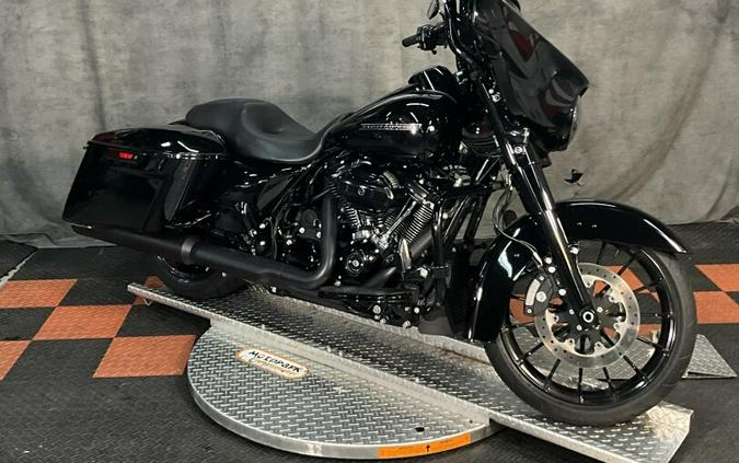 FLHXS 2019 Street Glide Special