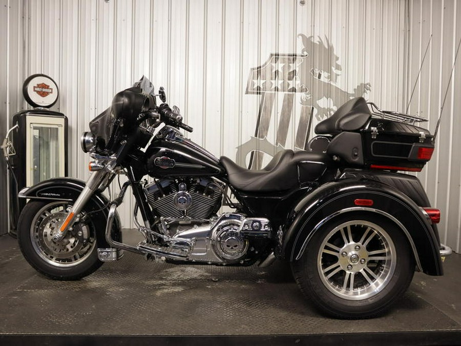 2012 Harley-Davidson® FLHTCUTG - Tri Glide® Ultra Classic®