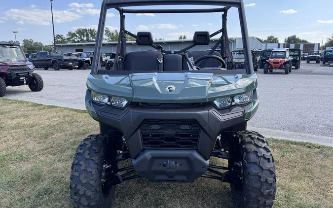 2025 Can-Am® Defender DPS HD9 Compass Green