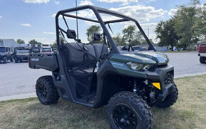 2025 Can-Am® Defender DPS HD9 Compass Green