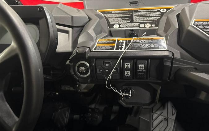 2025 Can-Am COMMANDER MAX XT 1000R -FIERY RED