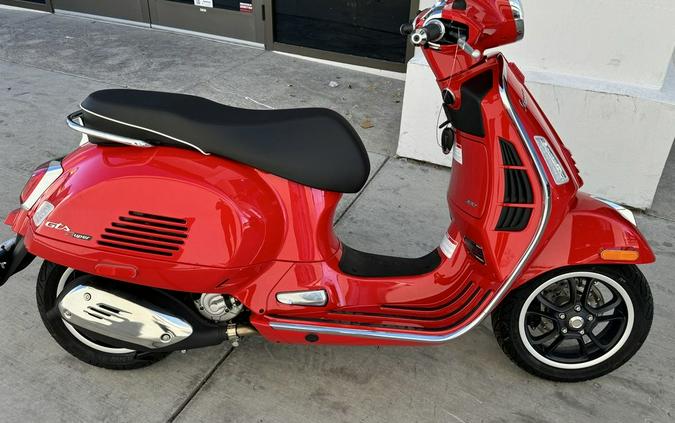 2024 Vespa GTS Super 300